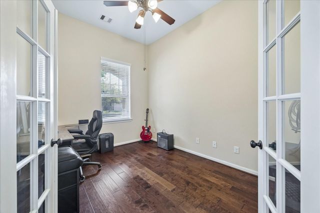 6723 Hunters Way Lane, Baytown, TX 77521