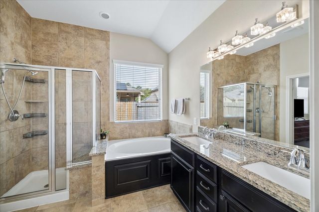 6723 Hunters Way Lane, Baytown, TX 77521