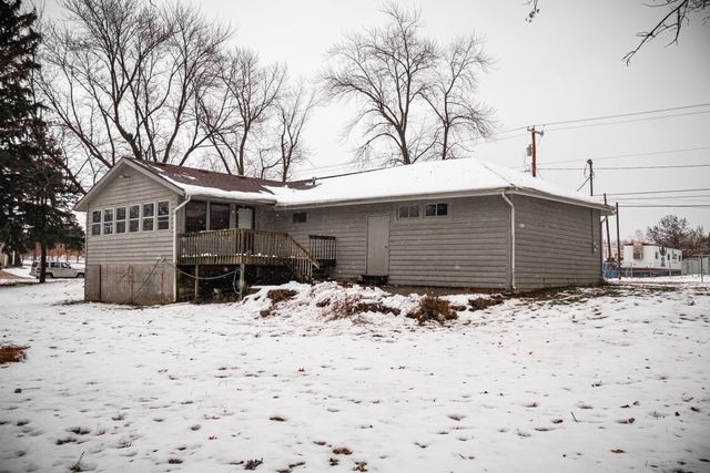1707 E Glendale Boulevard, Valparaiso, IN 46383