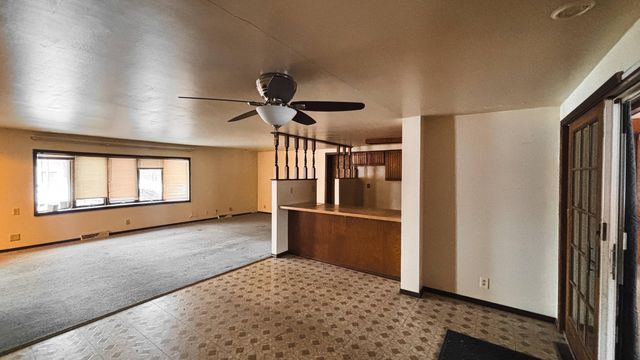 1707 E Glendale Boulevard, Valparaiso, IN 46383