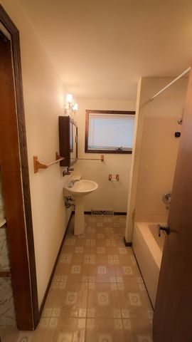 1707 E Glendale Boulevard, Valparaiso, IN 46383