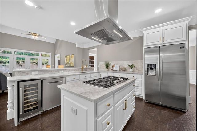 8190 Royal Troon Dr, Duluth, GA 30097