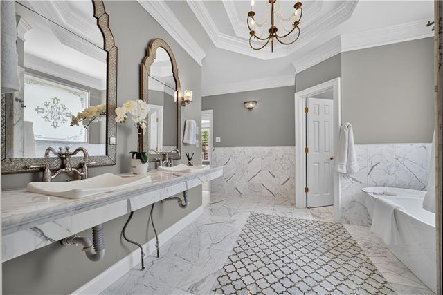 8190 Royal Troon Dr, Duluth, GA 30097