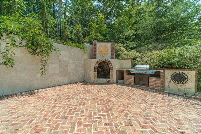 8190 Royal Troon Dr, Duluth, GA 30097