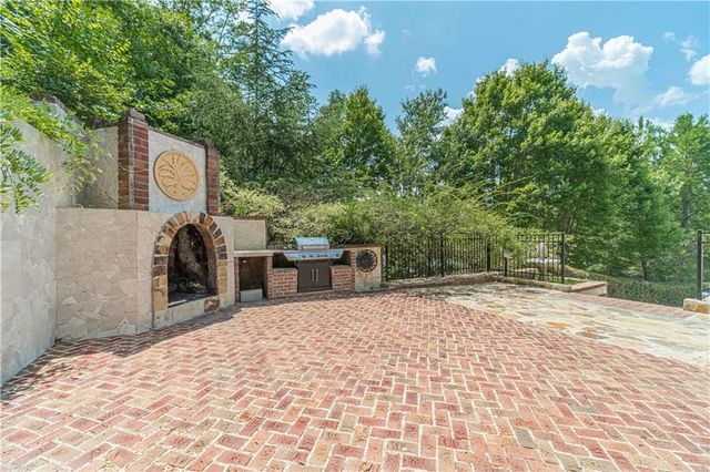 8190 Royal Troon Dr, Duluth, GA 30097