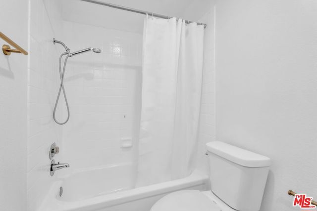 4041 Via Marisol 113, Los Angeles, CA 90042