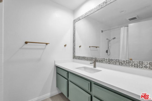 4041 Via Marisol 113, Los Angeles, CA 90042