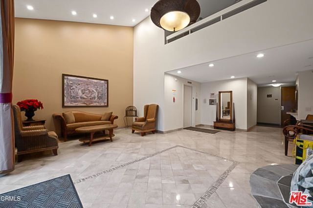 4041 Via Marisol 113, Los Angeles, CA 90042