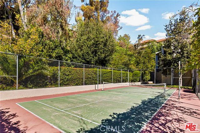 4041 Via Marisol 113, Los Angeles, CA 90042