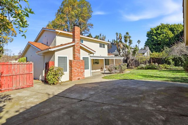 786 Wisteria Dr, Fremont, CA 94539