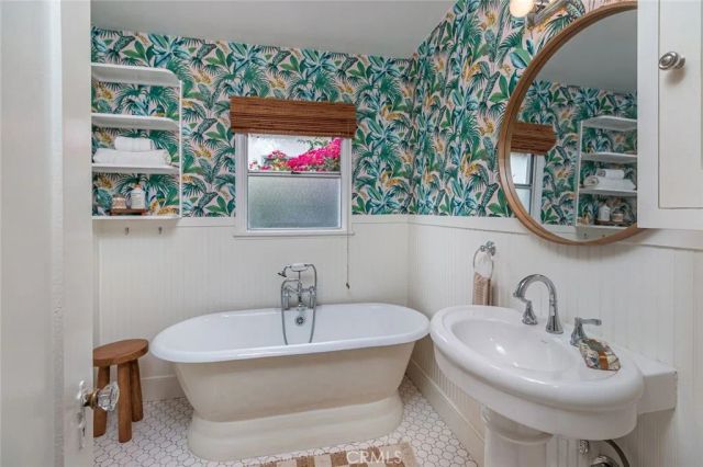 322 S Orchard, Burbank, CA 91506