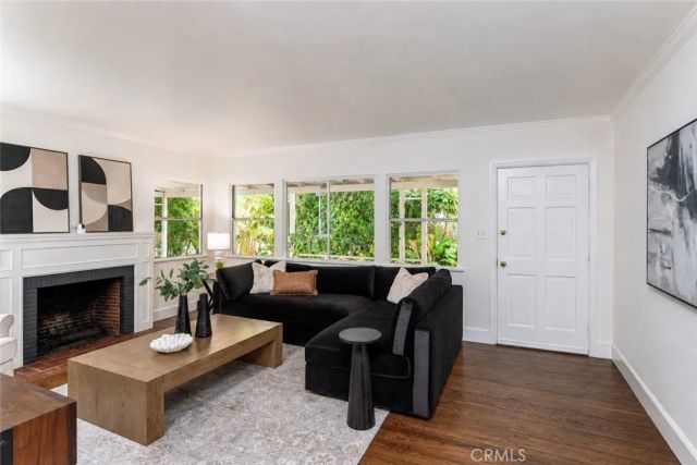 322 S Orchard, Burbank, CA 91506