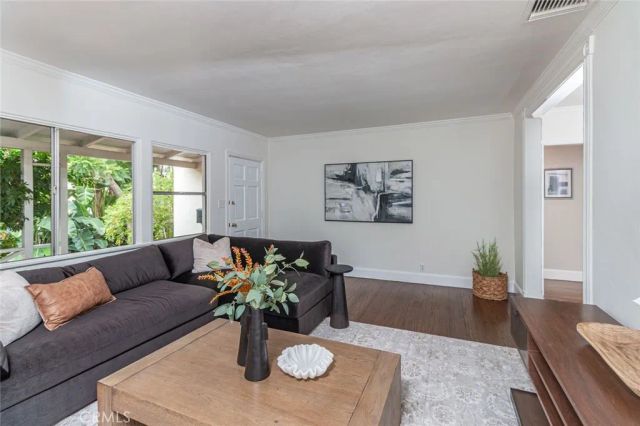 322 S Orchard, Burbank, CA 91506