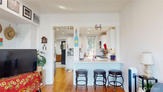 912 Pleasant Avenue, Bremerton, WA 98337