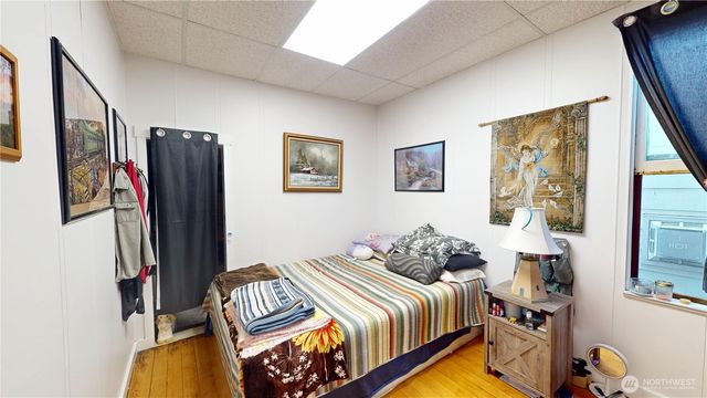 912 Pleasant Avenue, Bremerton, WA 98337