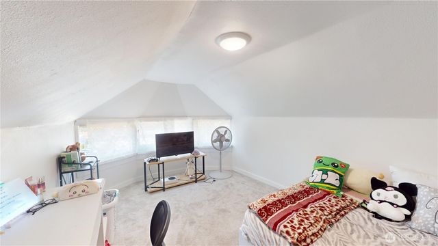 912 Pleasant Avenue, Bremerton, WA 98337