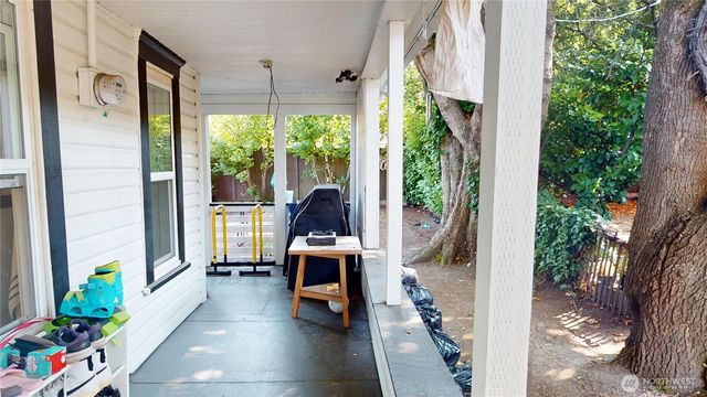 912 Pleasant Avenue, Bremerton, WA 98337