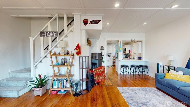 912 Pleasant Avenue, Bremerton, WA 98337