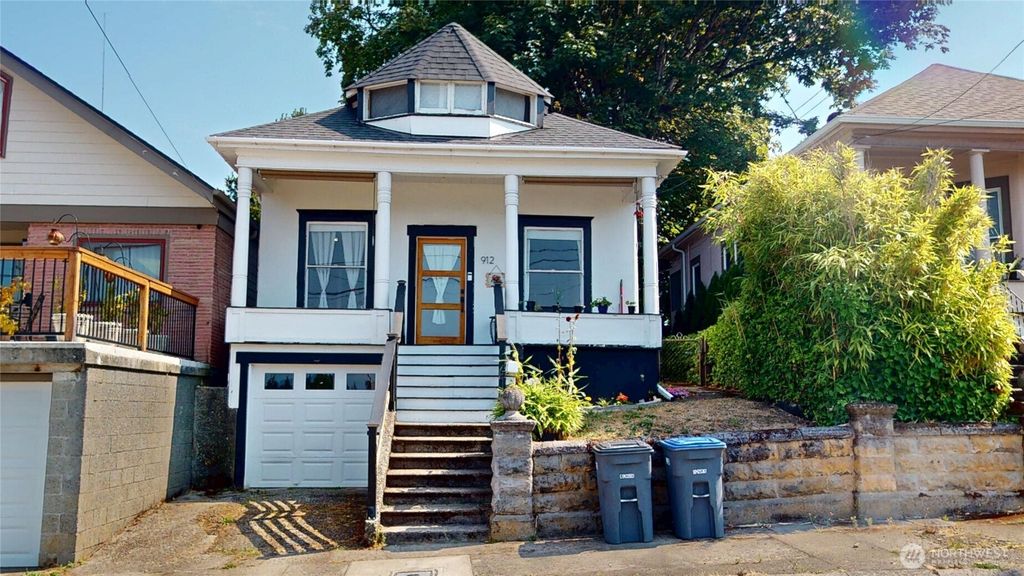 912 Pleasant Avenue, Bremerton, WA 98337