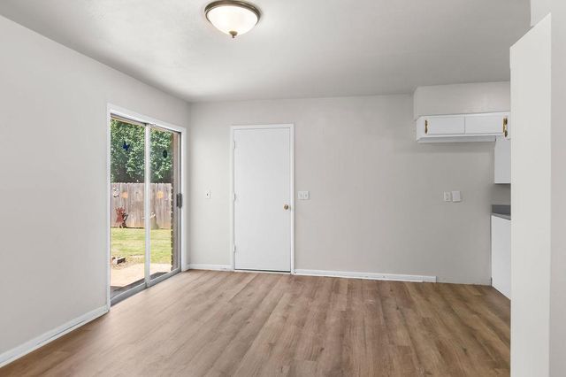 2824 Manchester Drive, The Village, OK 73120