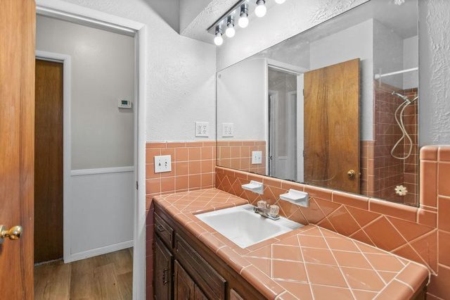 2824 Manchester Drive, The Village, OK 73120
