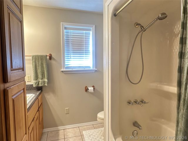 613 S 1st Street, Morris, OK 74445