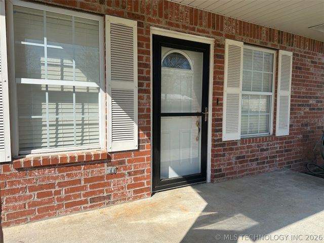 613 S 1st Street, Morris, OK 74445
