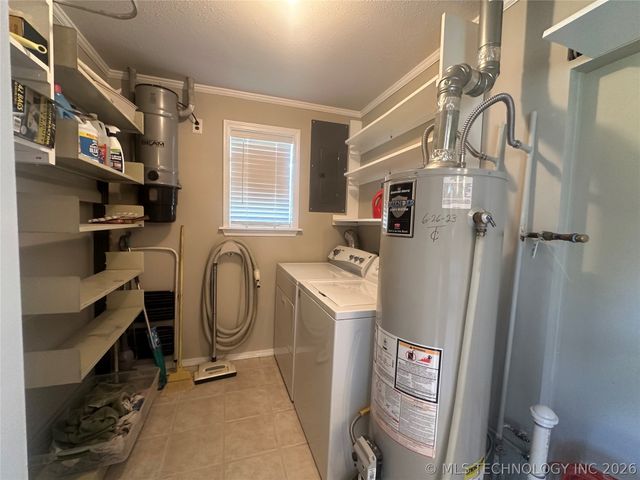 613 S 1st Street, Morris, OK 74445