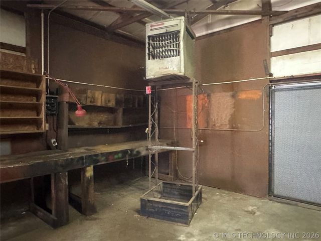 613 S 1st Street, Morris, OK 74445