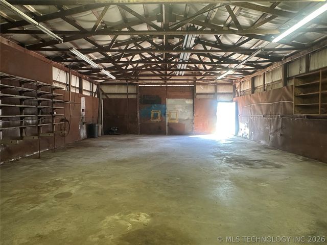 613 S 1st Street, Morris, OK 74445