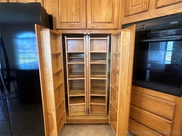 613 S 1st Street, Morris, OK 74445