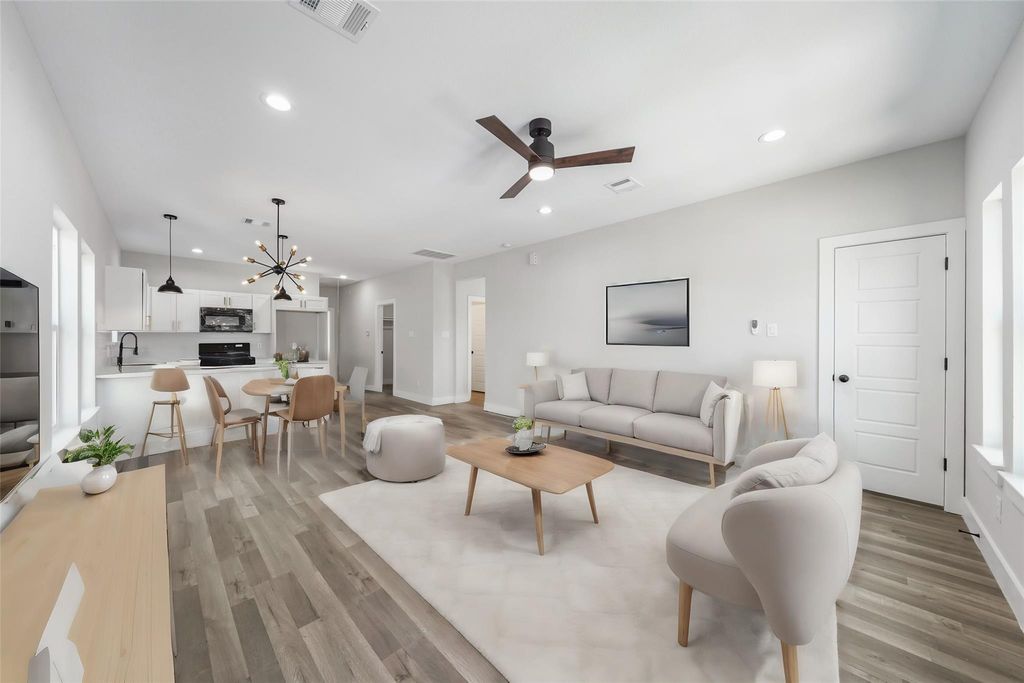 232 E 38th Street, Houston, TX 77018