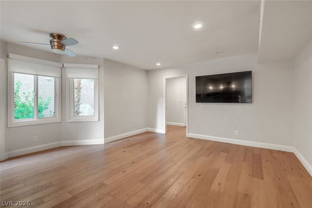 5090 Breakers Lane, Las Vegas, NV 89113