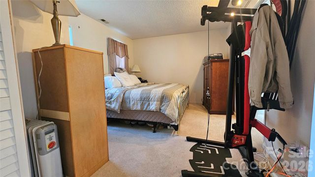 2425 Katherine Kiker Road, Charlotte, NC 28213