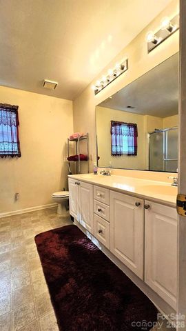 2425 Katherine Kiker Road, Charlotte, NC 28213