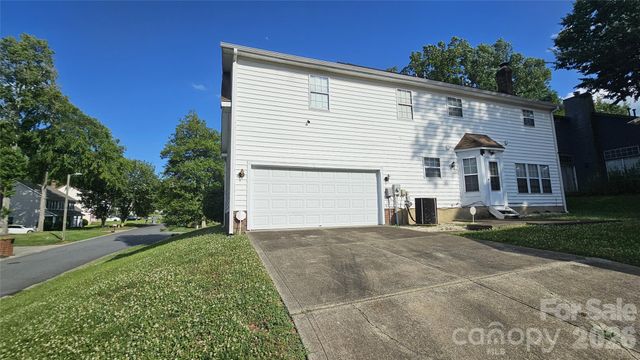 2425 Katherine Kiker Road, Charlotte, NC 28213