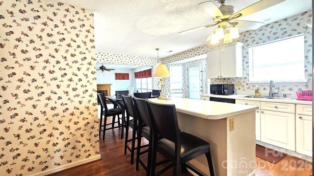 2425 Katherine Kiker Road, Charlotte, NC 28213