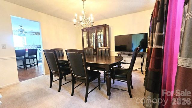 2425 Katherine Kiker Road, Charlotte, NC 28213