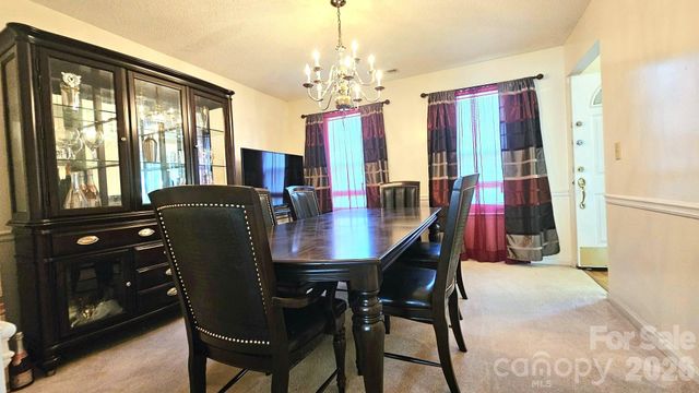 2425 Katherine Kiker Road, Charlotte, NC 28213