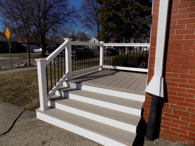 83 Edge Park Avenue, Buffalo, NY 14216