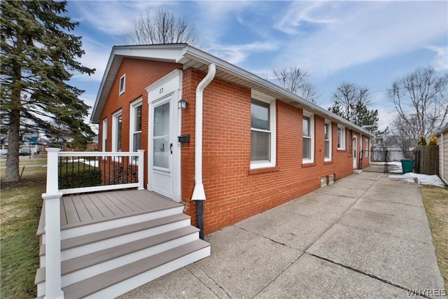 83 Edge Park Avenue, Buffalo, NY 14216