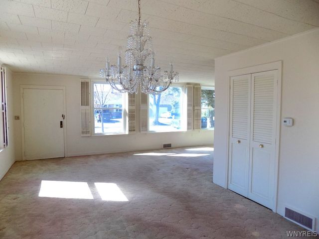 83 Edge Park Avenue, Buffalo, NY 14216