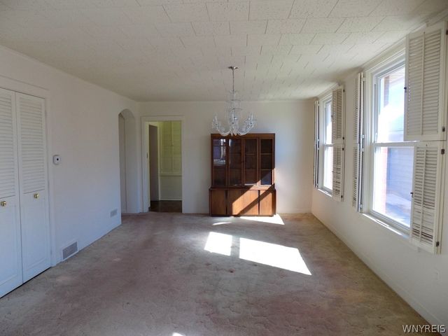 83 Edge Park Avenue, Buffalo, NY 14216
