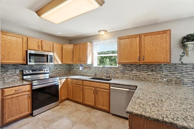 1336 Dee Dee Lane, Amelia, OH 45102