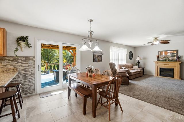 1336 Dee Dee Lane, Amelia, OH 45102