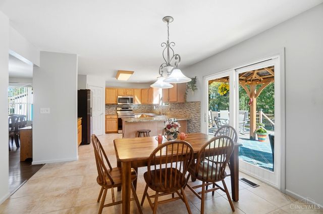 1336 Dee Dee Lane, Amelia, OH 45102