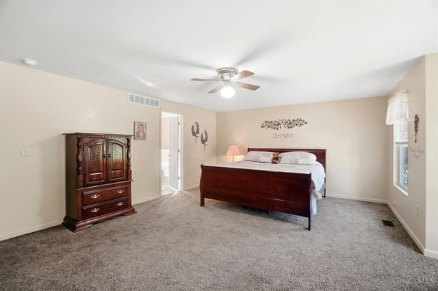 1336 Dee Dee Lane, Amelia, OH 45102