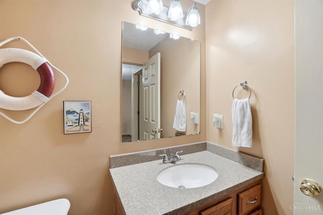 1336 Dee Dee Lane, Amelia, OH 45102