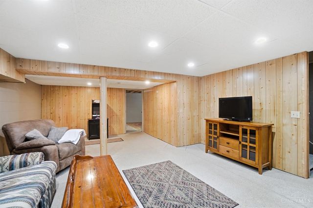 1336 Dee Dee Lane, Amelia, OH 45102