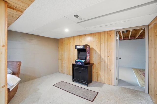 1336 Dee Dee Lane, Amelia, OH 45102